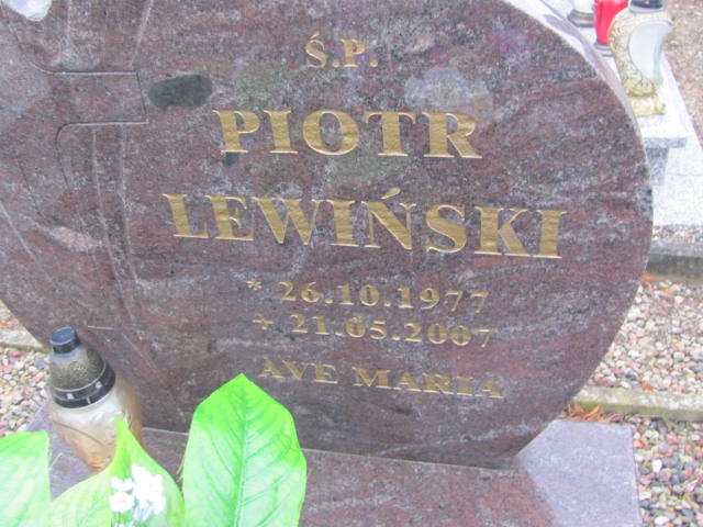 Piotr Lewiński 1977 Węgorzyno - Grobonet - Wyszukiwarka osób pochowanych